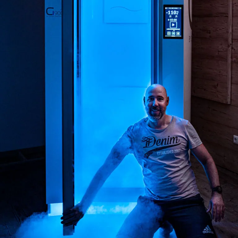 Kälte in der Kammer – Ganzkörperkältetherapie in Tüßling, Bild 2 von 3