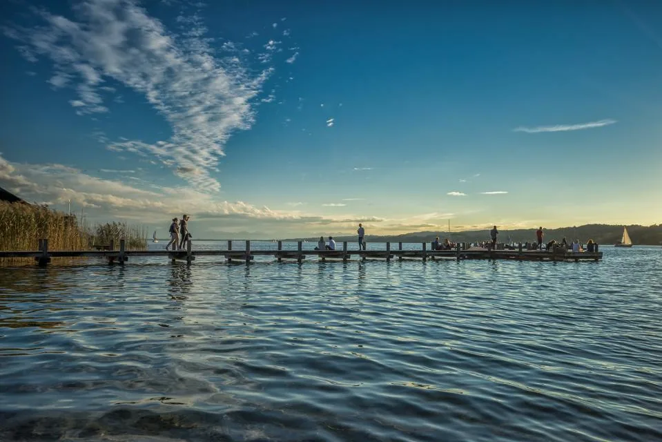 Eisbaden am See – Celita Spinner in Berg / Starnberg, Bild 2 von 3